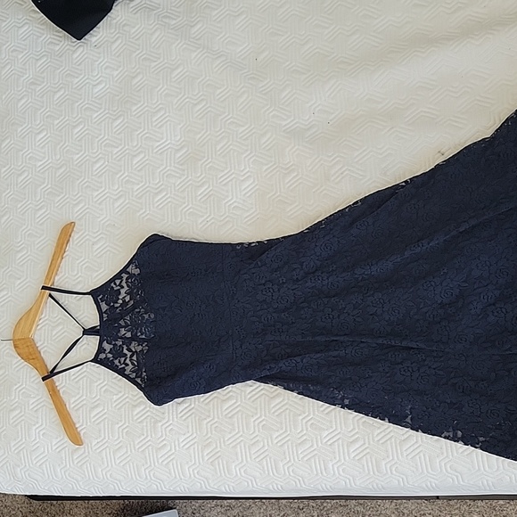 EUC Lulu's Navy Lace Dress - Picture 7 of 12